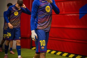 星空体育中国-包含赛地聚焦：欧冠清晨热度飙升，巴塞罗那再遭质疑，赛场秩序良好，资深球员宣示担当的词条